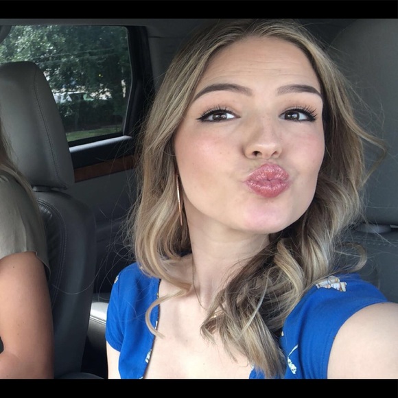 Meet your Posher, Lexi - Picture 1 of 1